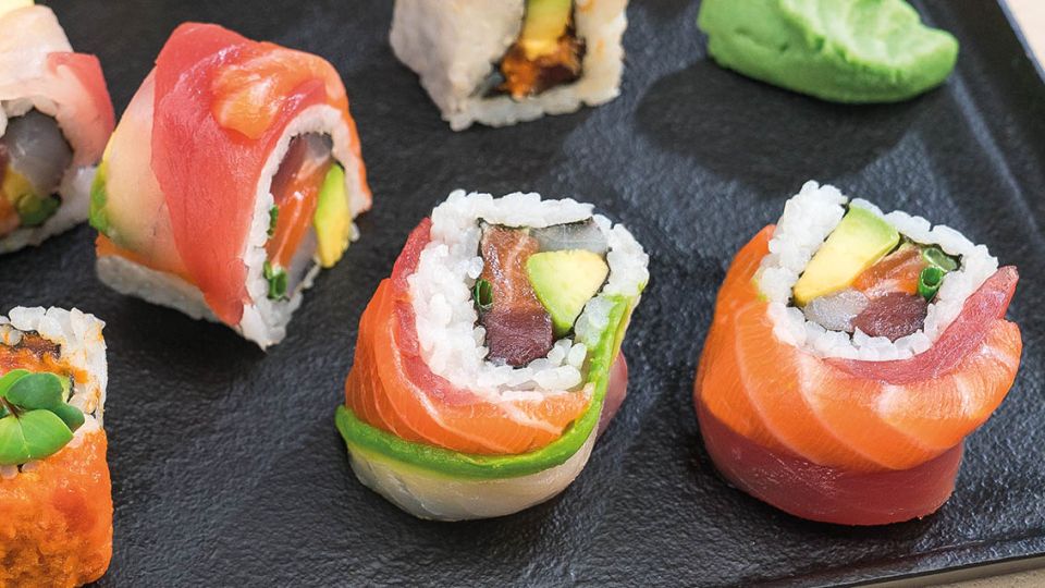 Rainbow sushi rolka