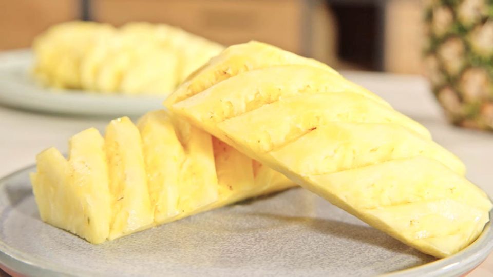 Jak oloupat ananas