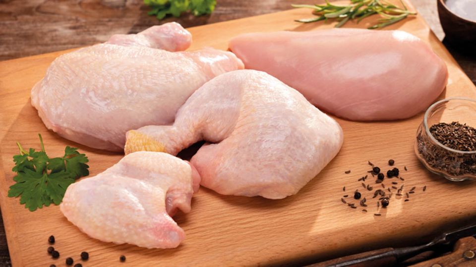 Jak naporcovat kuře a vykostit stehno
