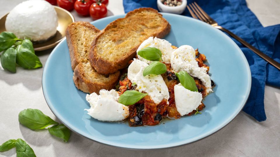 Burrata s lilkovým ragú