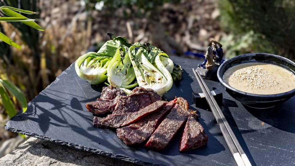 Grilovaný wagyu steak s pak choi