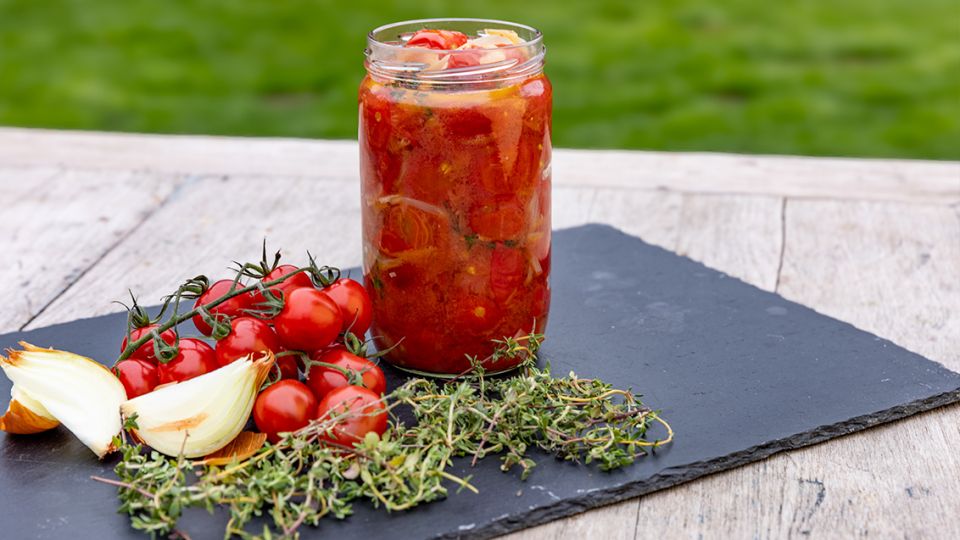 Zavařená cherry rajčata