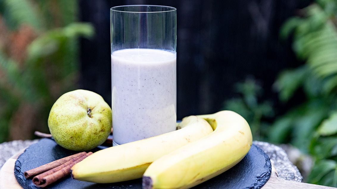 Koktejl z podmáslí, banánu a hrušky