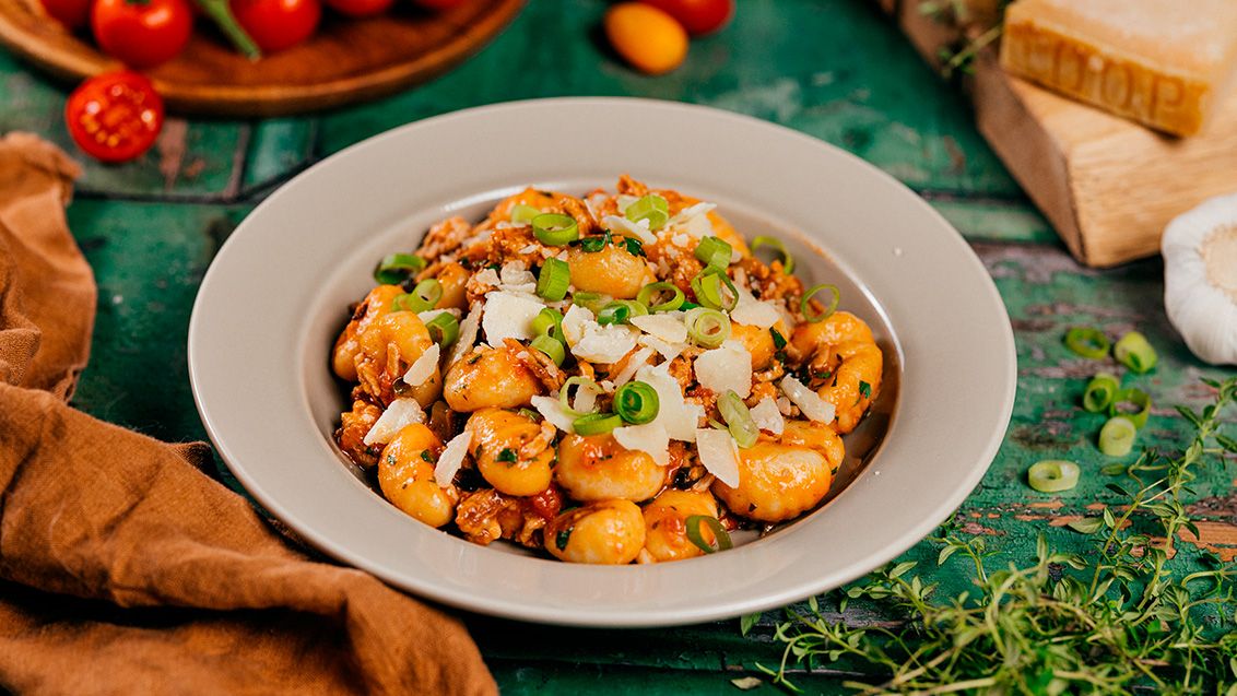 Gnocchi s mletým masem a rajčatovou omáčkou