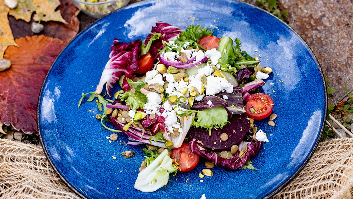 Podzimní salát s čočkou a sýrem feta