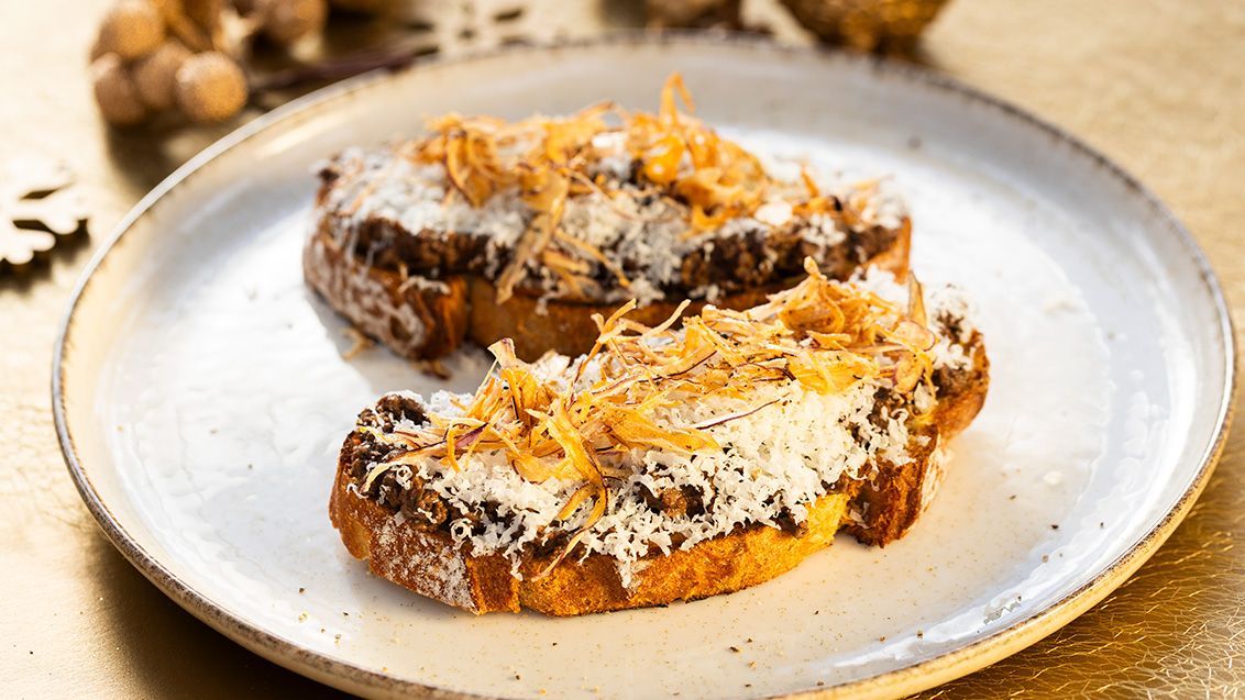 Paštika z kuřecích jater s parmazánovým sněhem