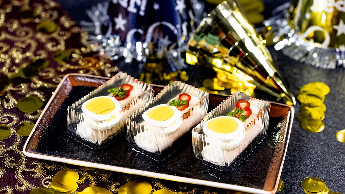 Šunka v aspiku s křenovou šlehačkou