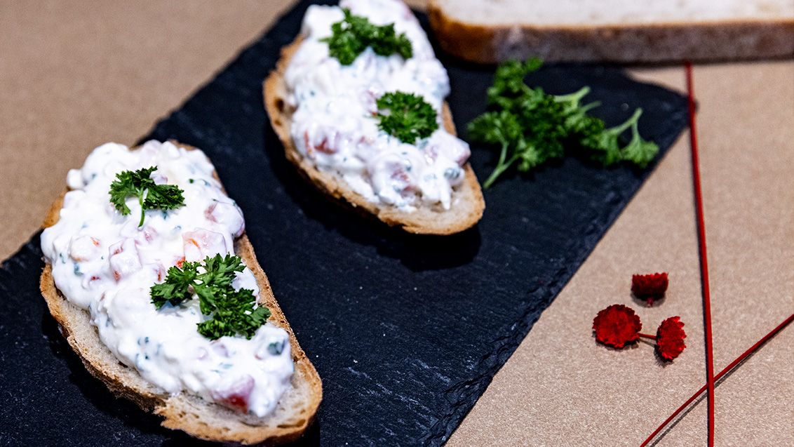 Tvarohová pomazánka s pečenou paprikou