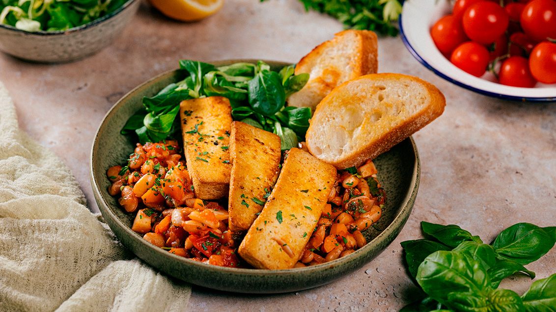 Tofu s fazolemi, rajčaty a chilli