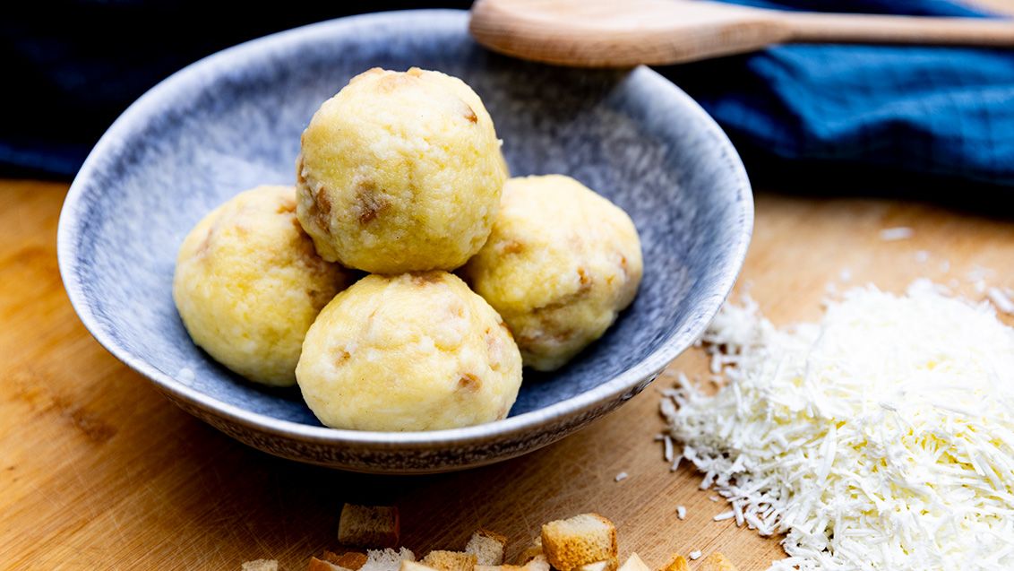 Bramborové knedlíky s tvarohem