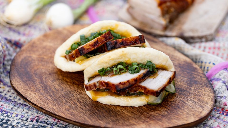 /productFiles/8704/960x540-1-KW40-26-beautyshot-Bao-buns-s-pecenym-buckem-1132x637.jpeg